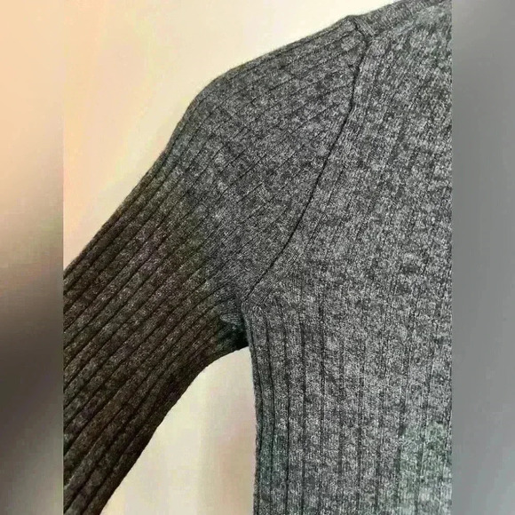 Babaton Aritzia Womens Grey Ribbed Capsule Wardrobe Wool Timeless Turtleneck XS - Picture 6 of 11